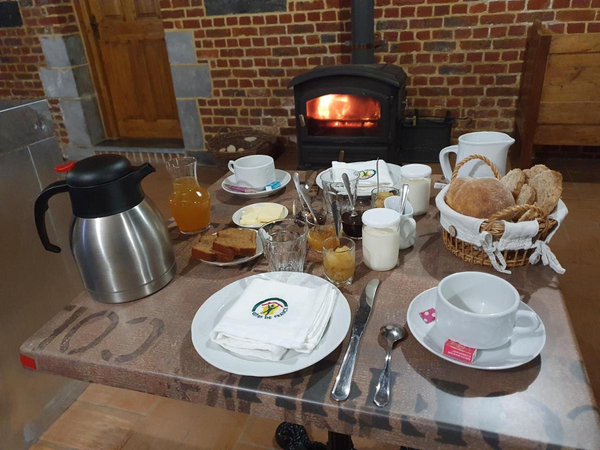 Les Mout'Anes Bed and Breakfast Saint-Hilaire-sur-Helpe Exteriör bild