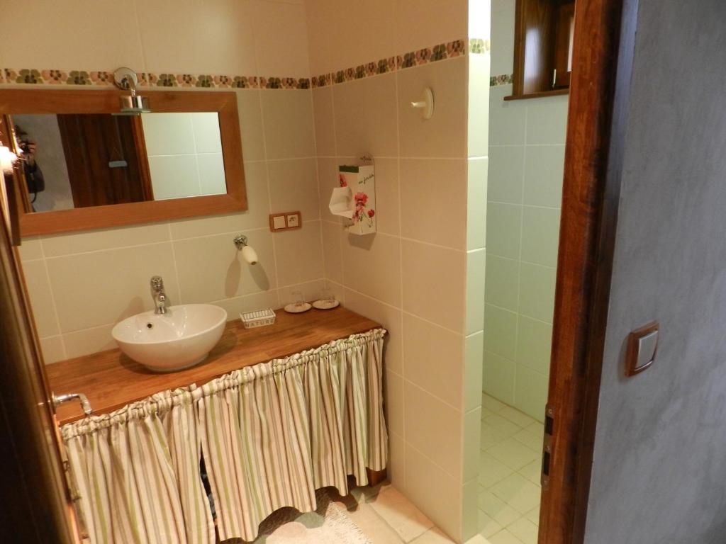 Les Mout'Anes Bed and Breakfast Saint-Hilaire-sur-Helpe Rum bild